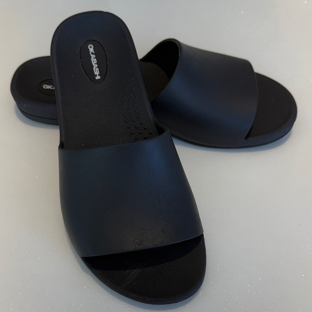 Okabashi Women's Classic Black Sandals size 8
